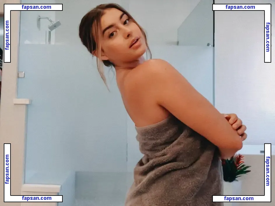 Kalani Hilliker голая фото #0133 с Онлифанс