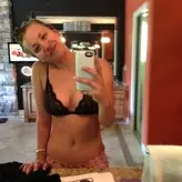 Kaley Cuoco nude #0474