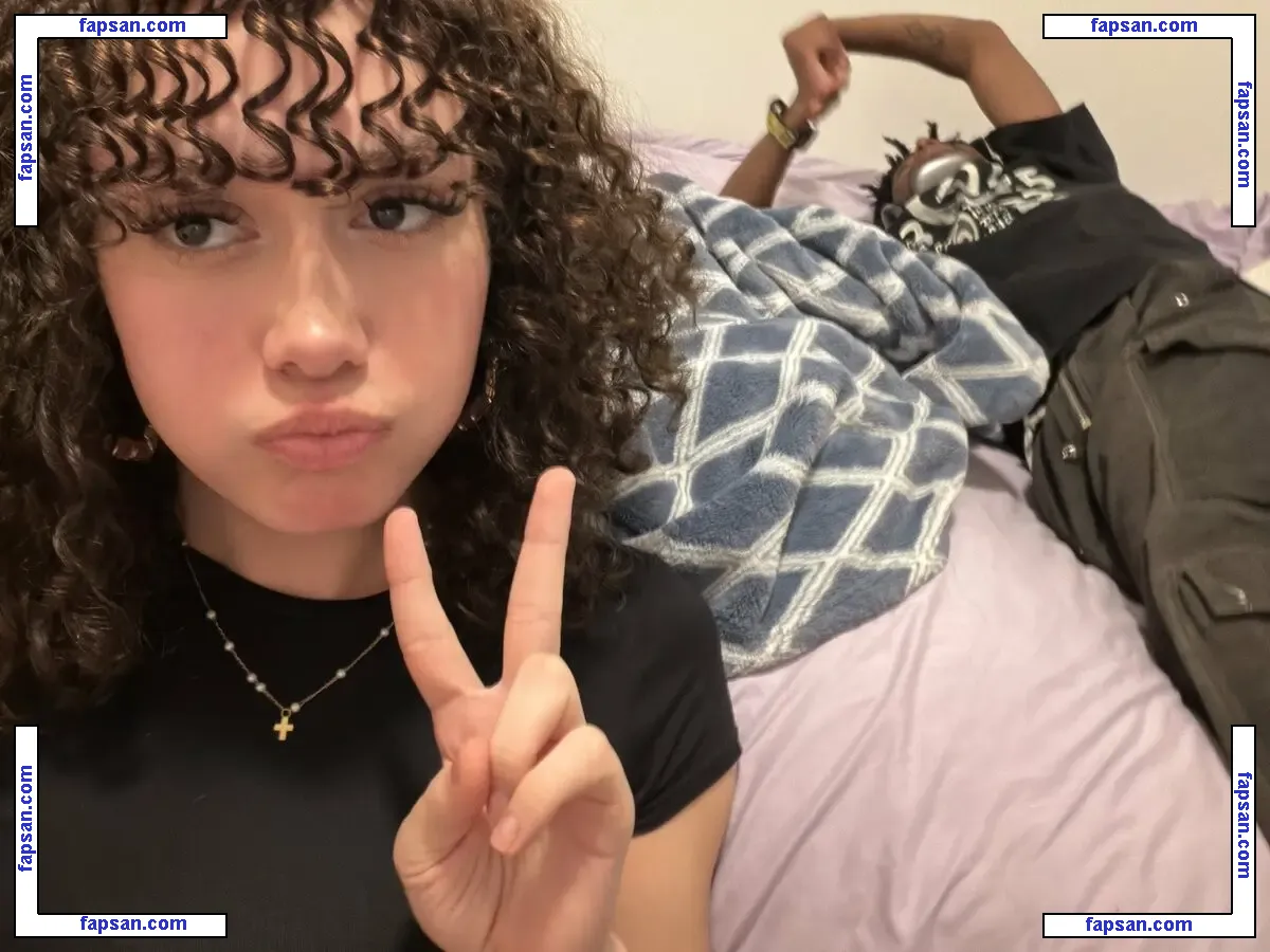 Kameaisweird голая фото #0002 с Онлифанс