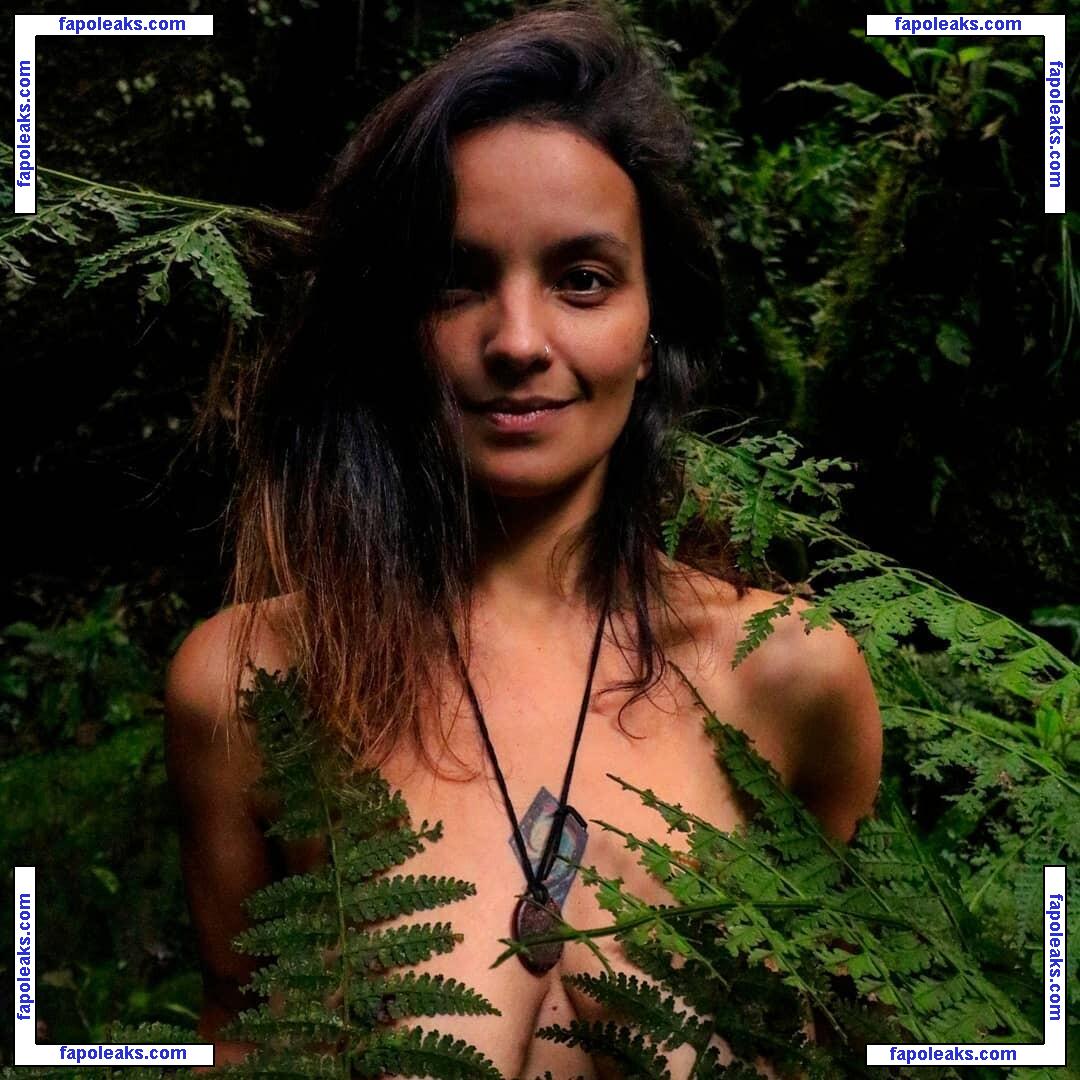Kami Queiroz / tropicalraccoon nude photo #0001 from OnlyFans