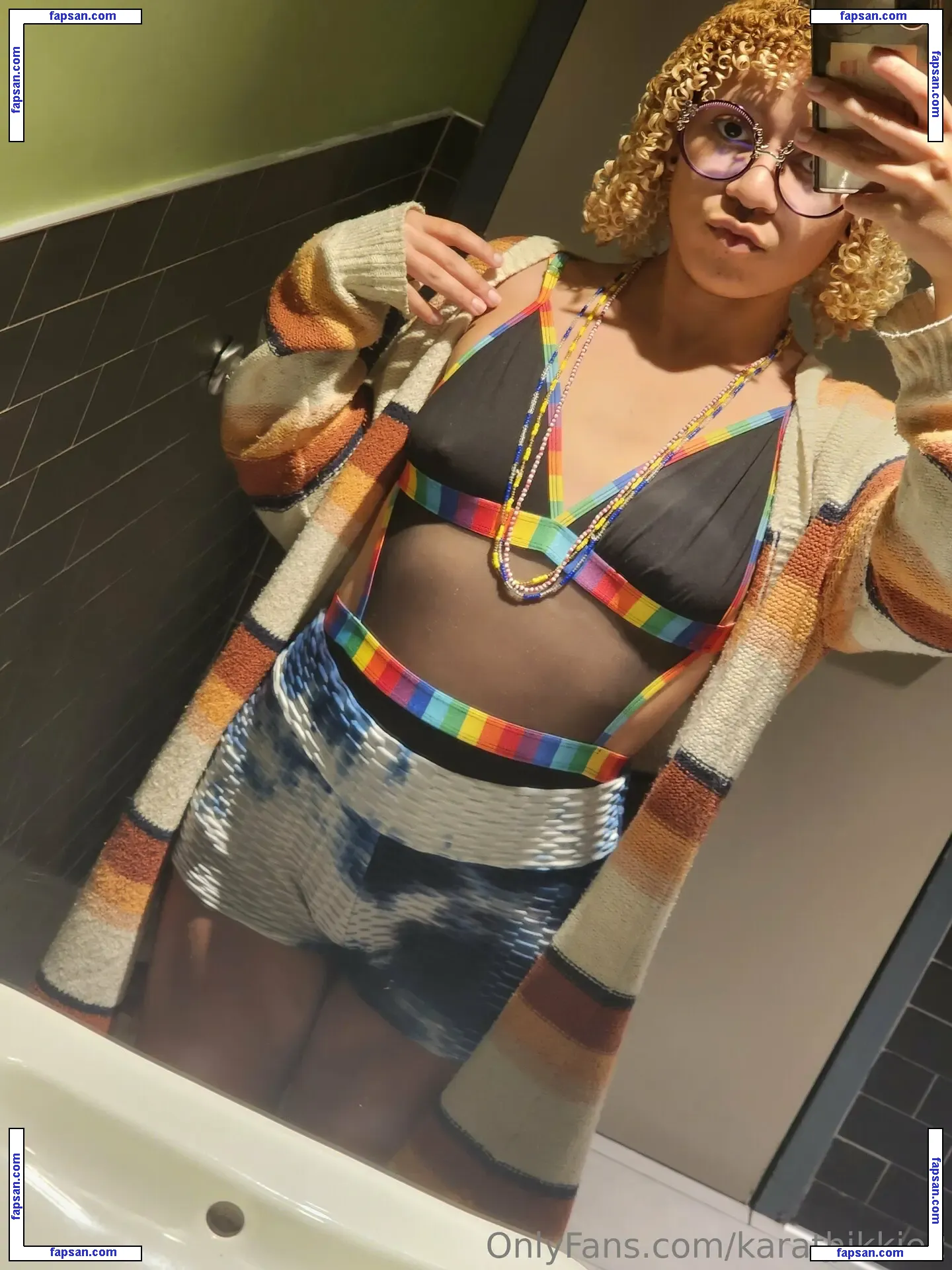 karathikkie2 nude photo #0004 from OnlyFans