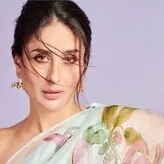 kareenakapoorkhan голая #0010