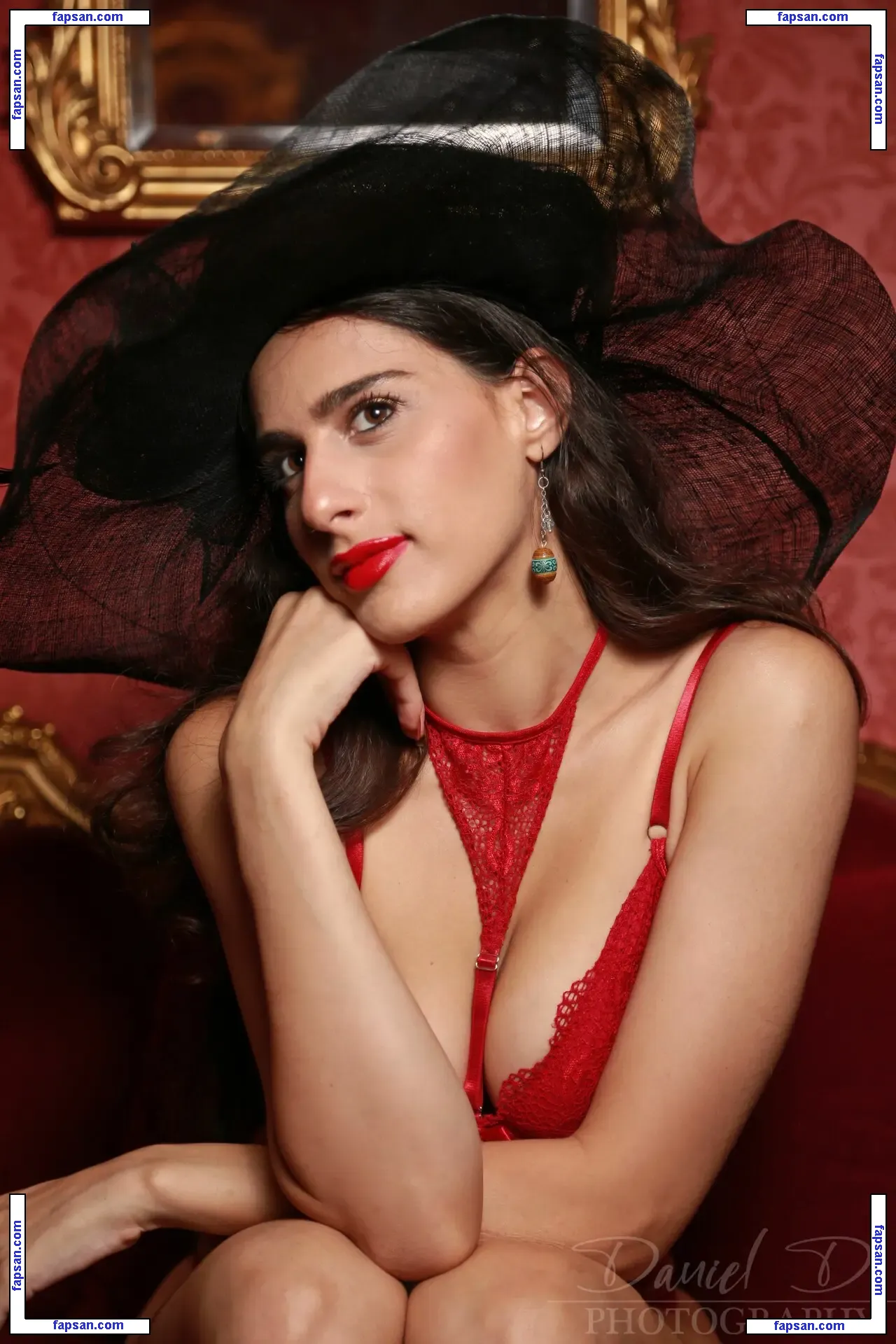 Karen Bassily голая фото #0008 с Онлифанс