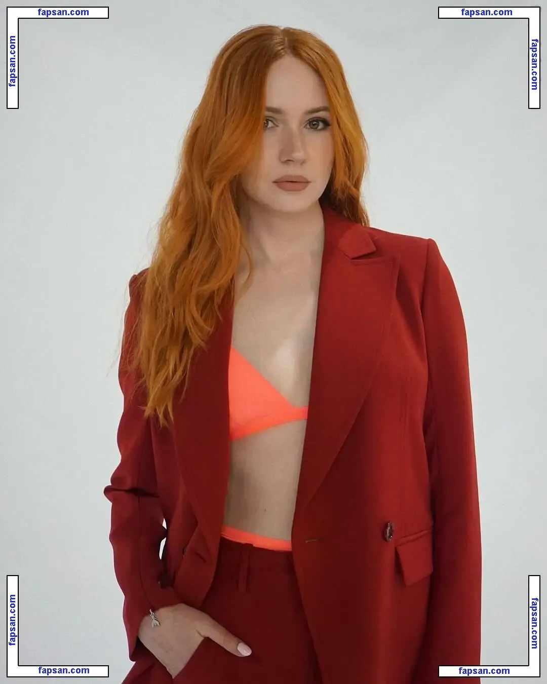Karen Gillan nude photo #0584 from OnlyFans