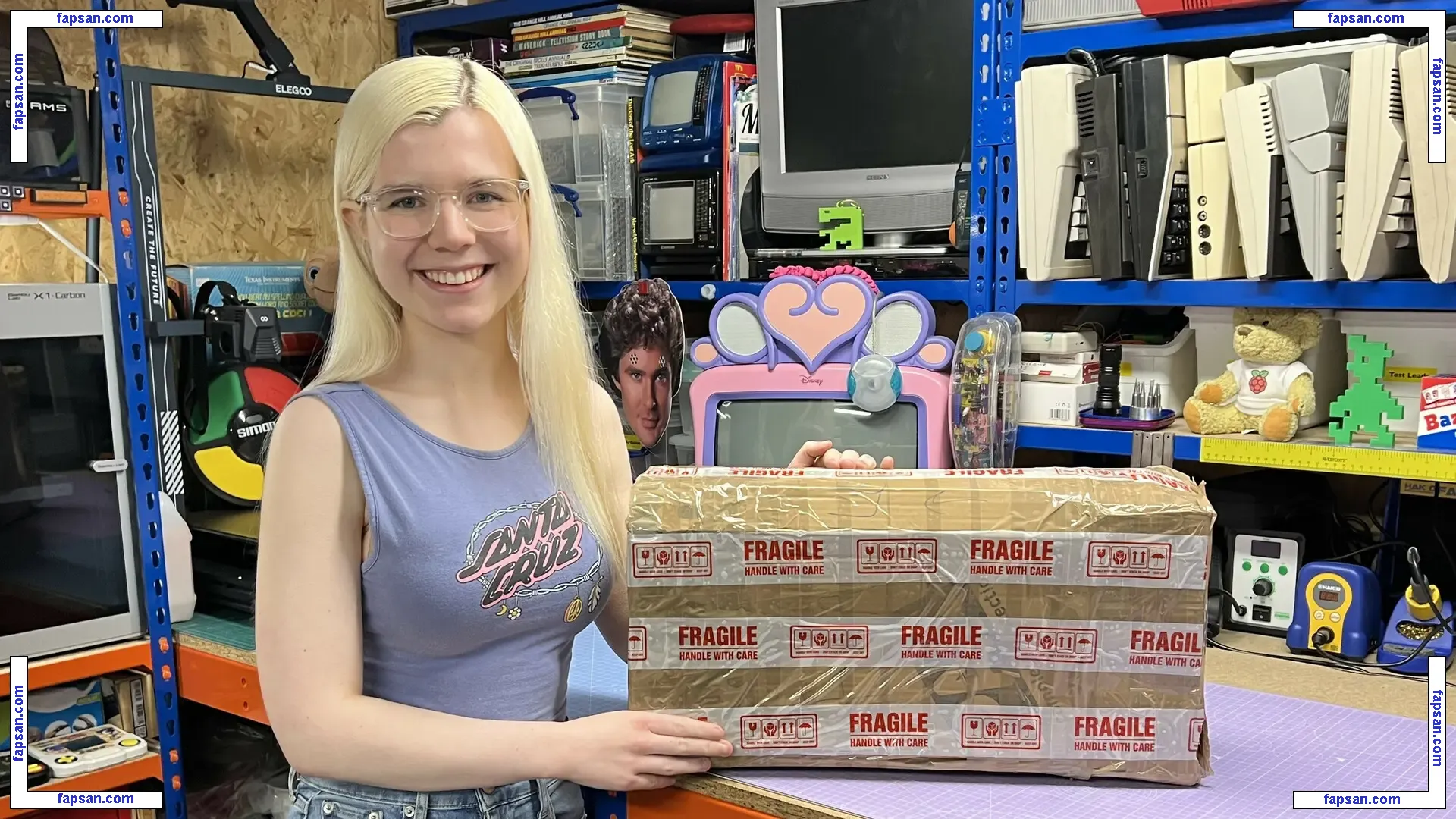 Kari Lawler голая фото #0007 с Онлифанс