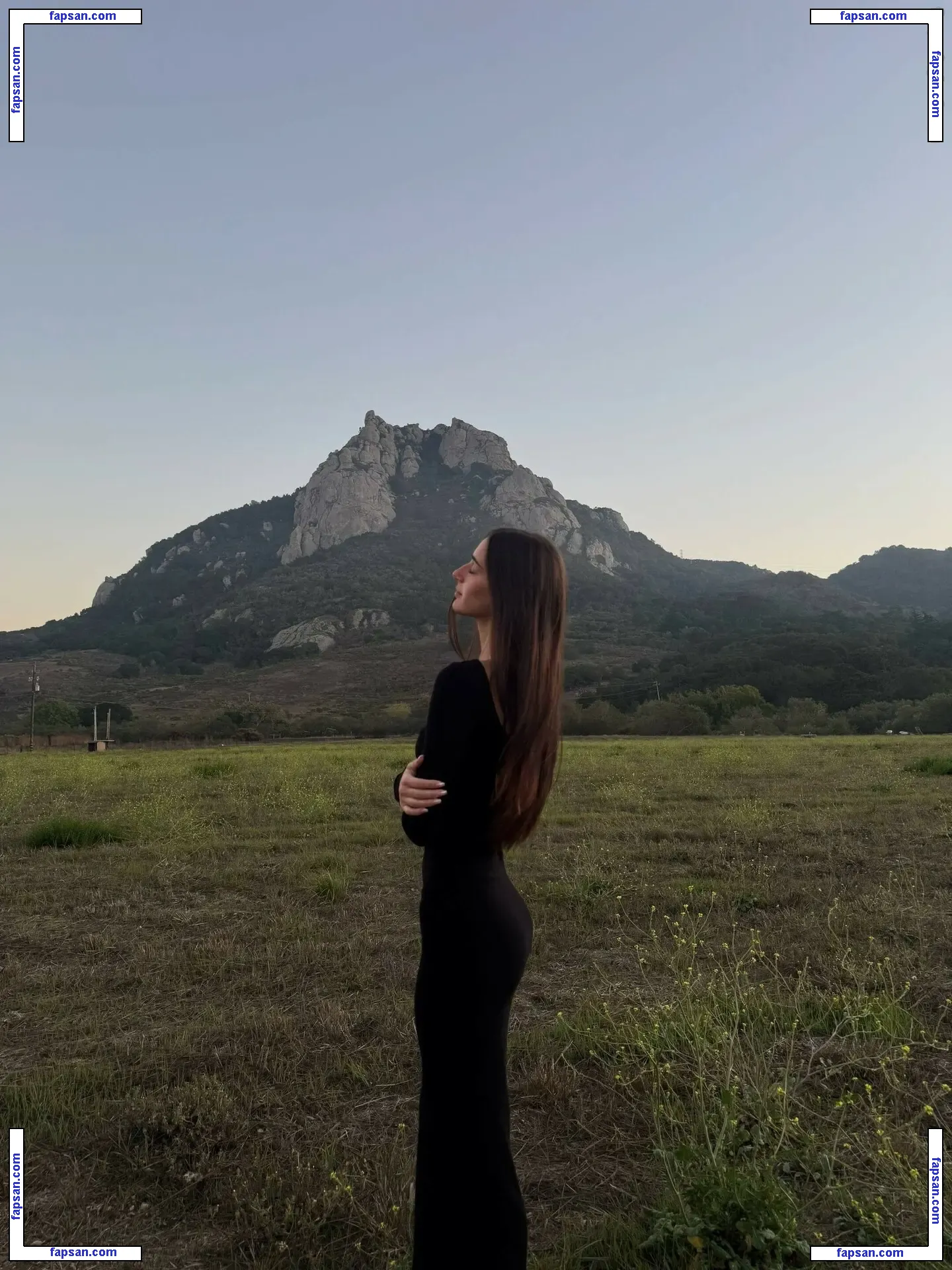 Karinne Elizabeth nude photo #0011 from OnlyFans