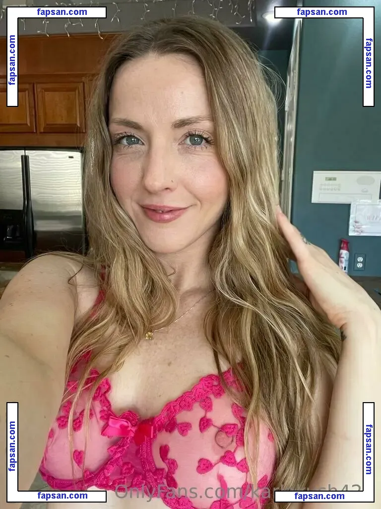 karlakush420 nude photo #0070 from OnlyFans