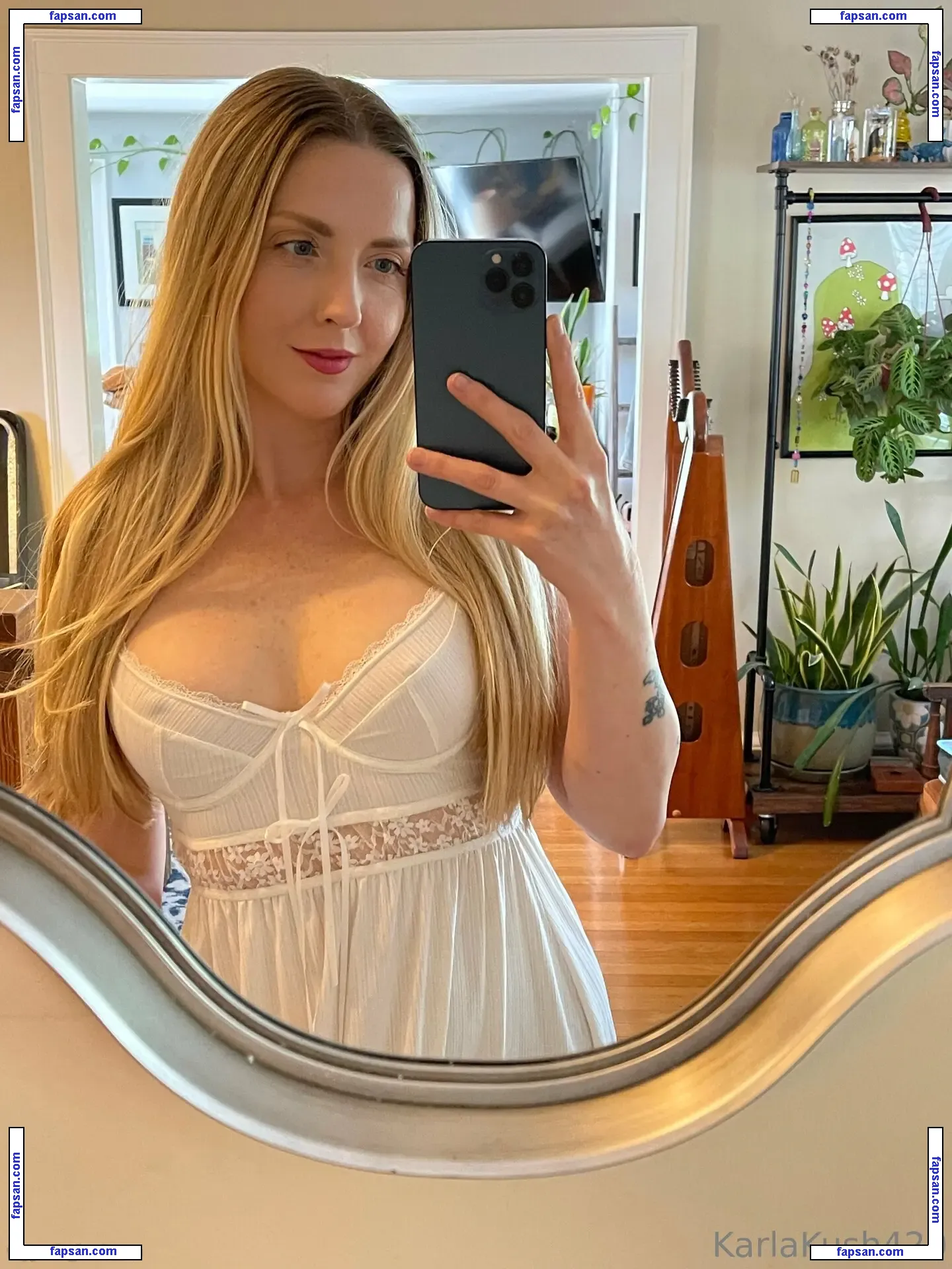 karlakush420 nude photo #0146 from OnlyFans