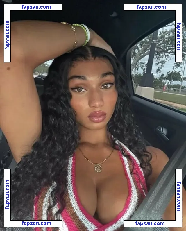 Karlanyrobie nude photo #0004 from OnlyFans