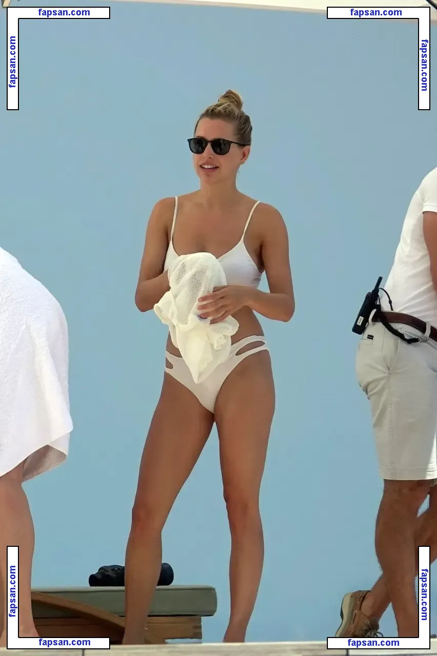 Karlie Kloss nude photo #0015 from OnlyFans