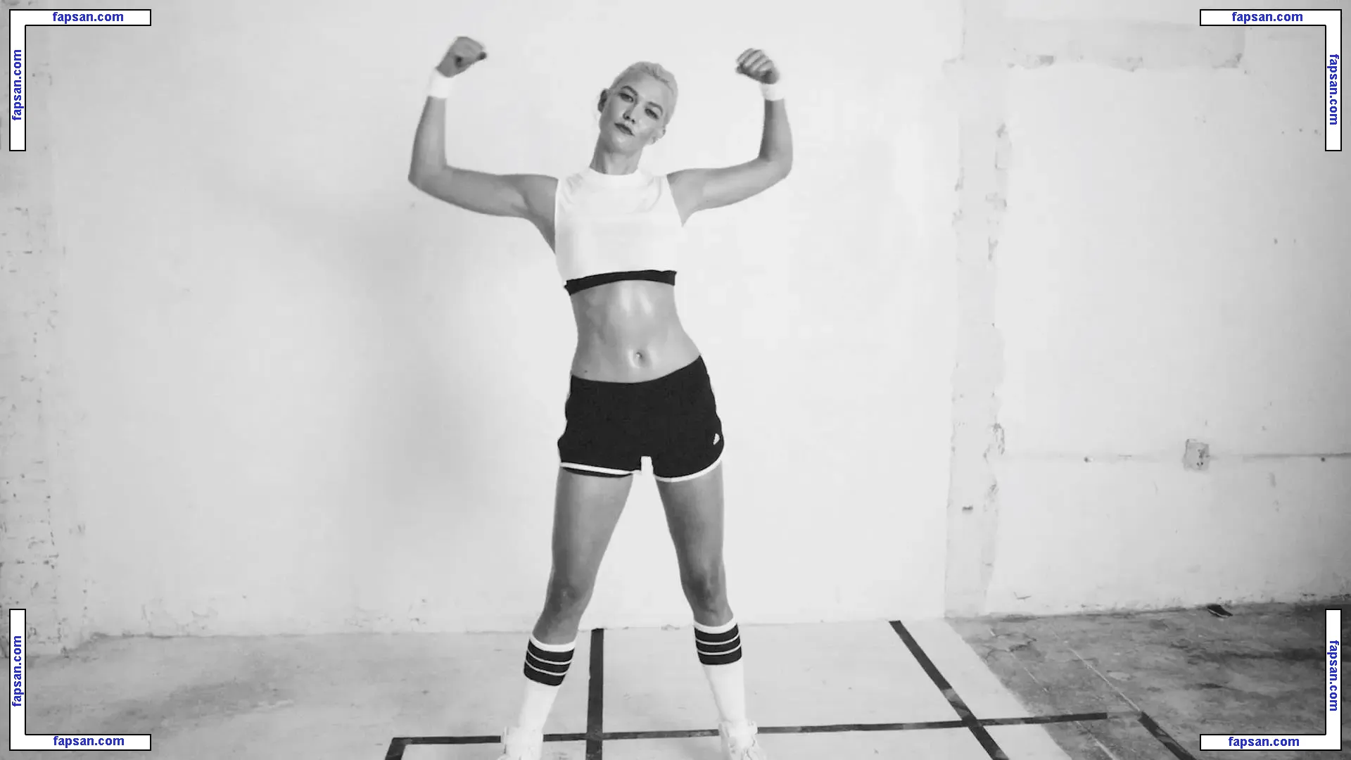 Karlie Kloss nude photo #0063 from OnlyFans