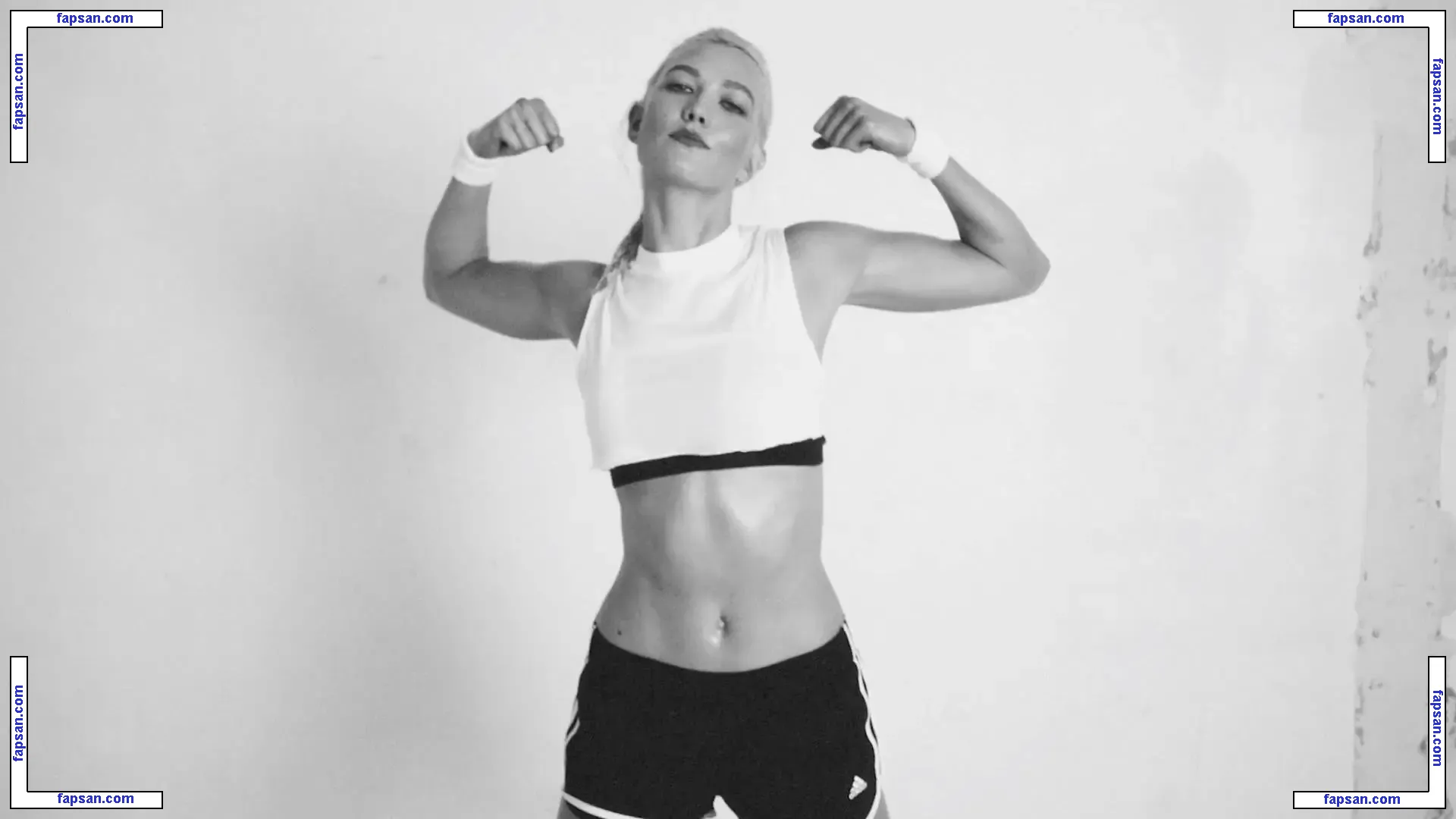 Karlie Kloss nude photo #0064 from OnlyFans