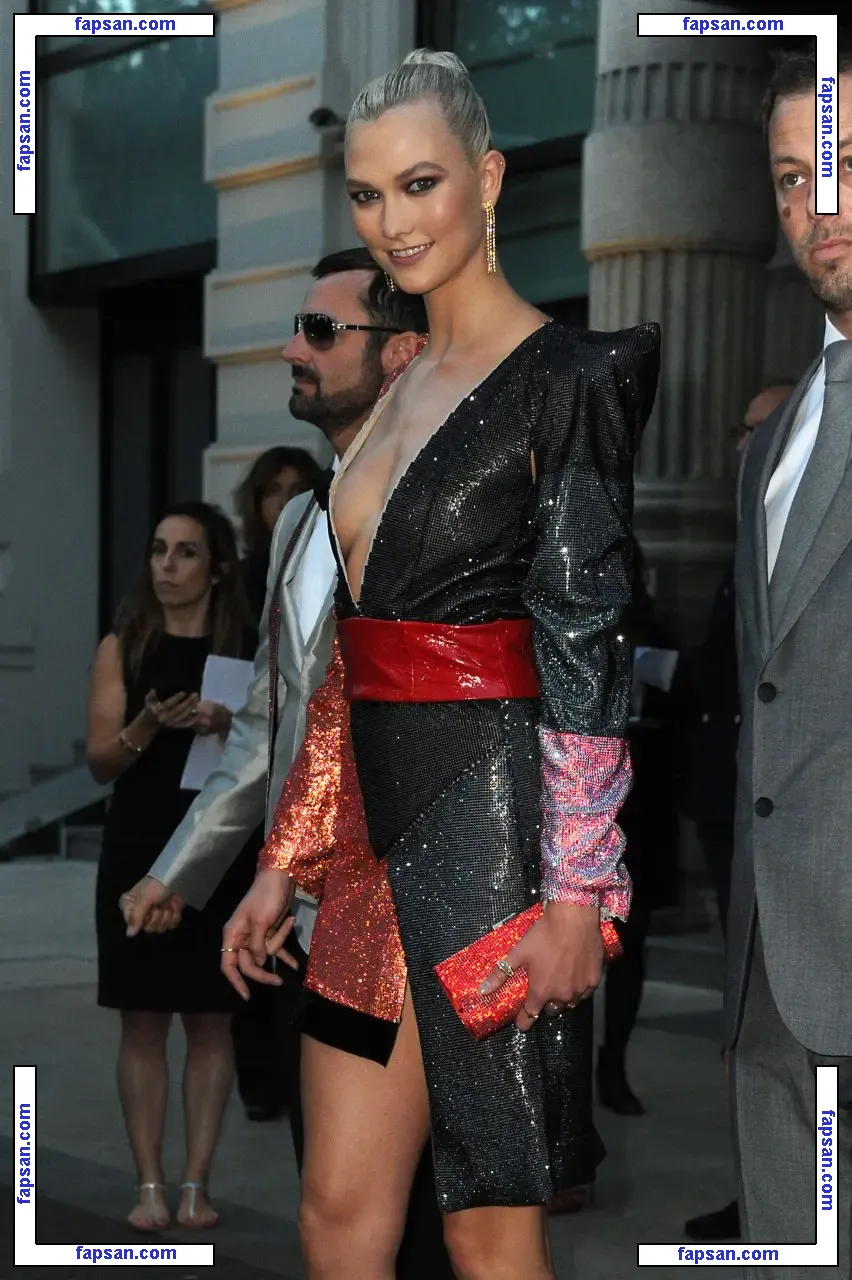 Karlie Kloss nude photo #0067 from OnlyFans