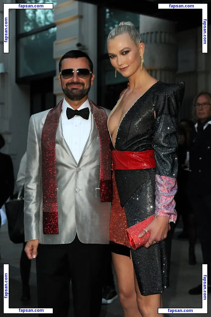 Karlie Kloss nude photo #0073 from OnlyFans