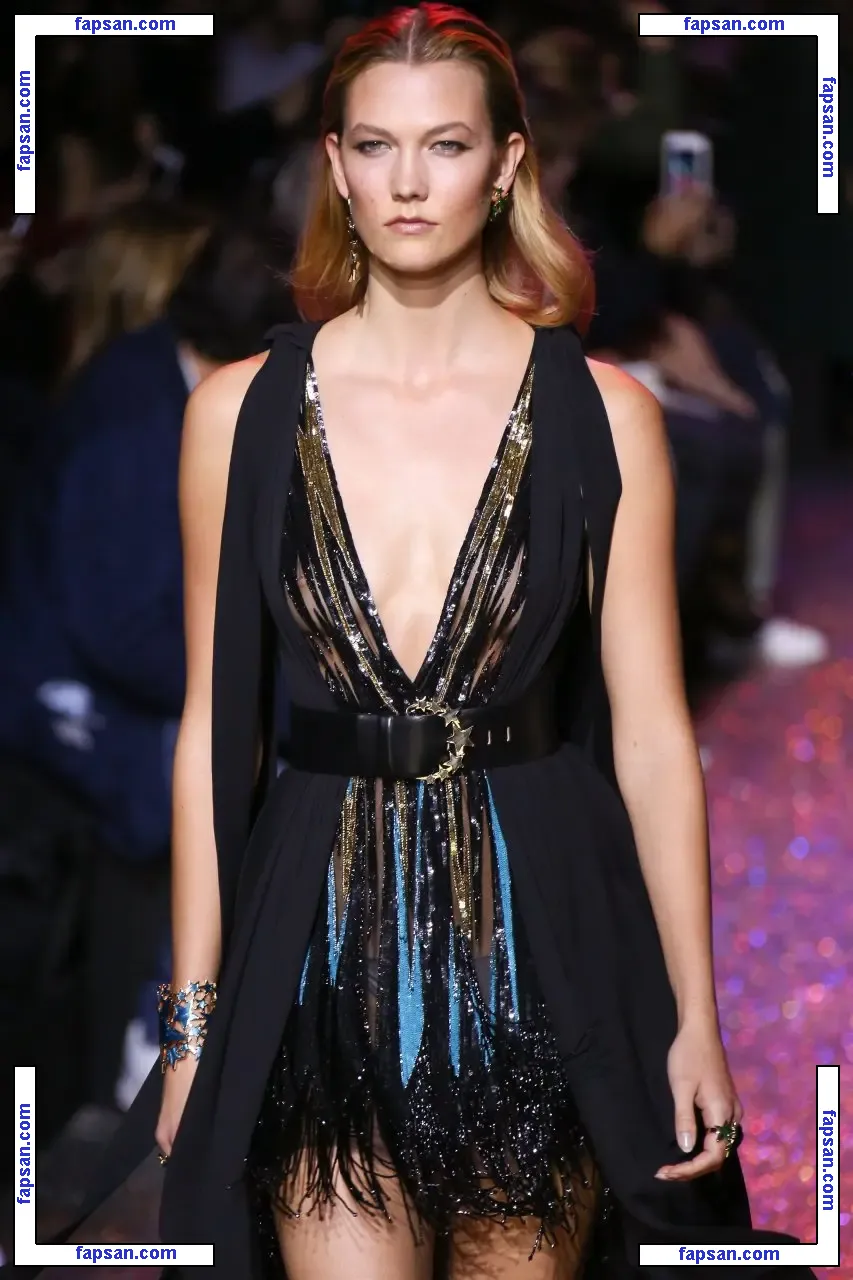 Karlie Kloss nude photo #0145 from OnlyFans