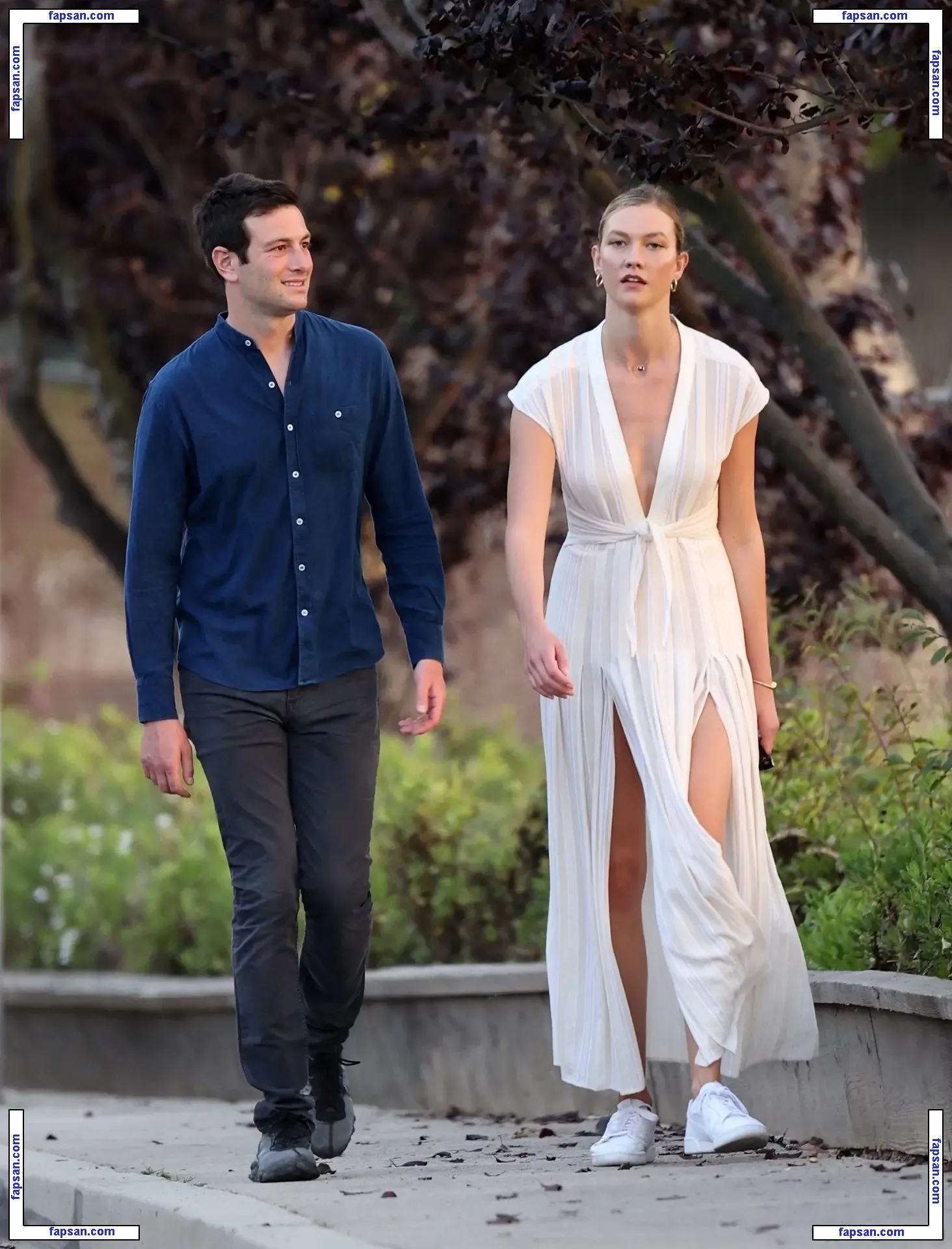 Karlie Kloss nude photo #0379 from OnlyFans