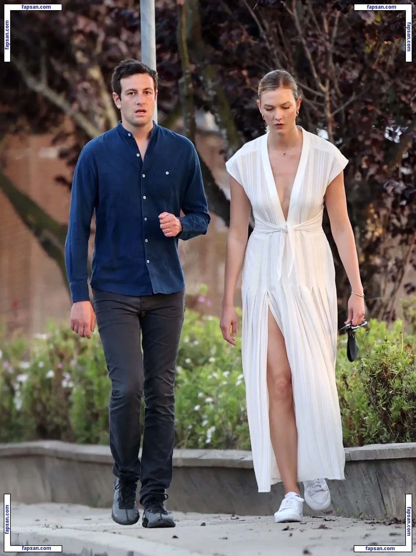 Karlie Kloss nude photo #0386 from OnlyFans