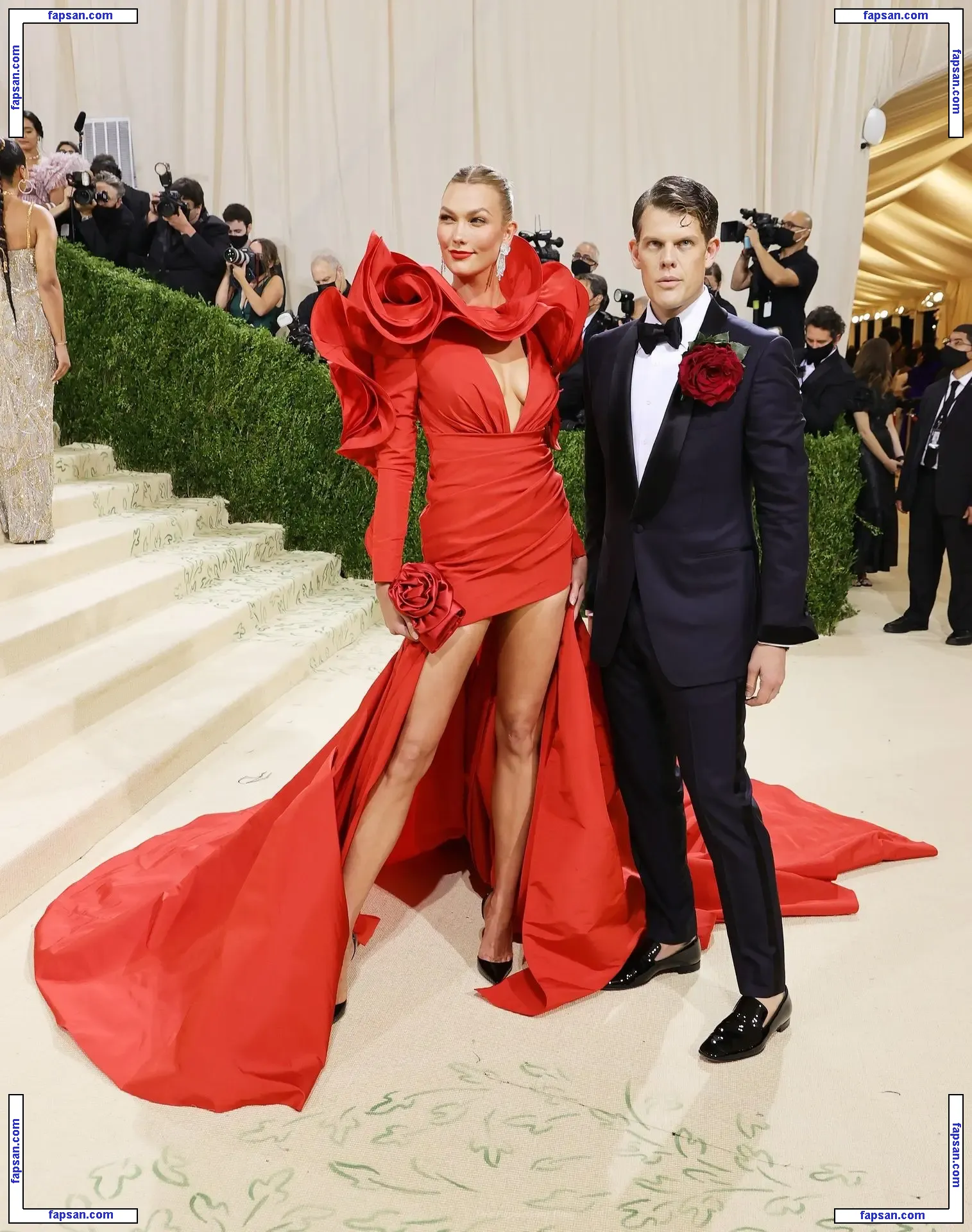 Karlie Kloss nude photo #0534 from OnlyFans