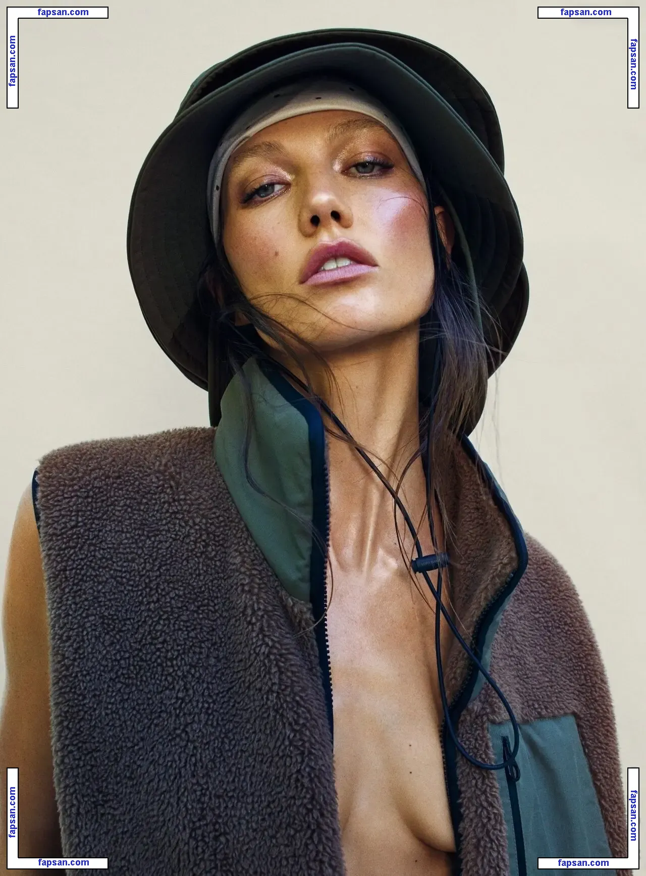 Karlie Kloss nude photo #0895 from OnlyFans