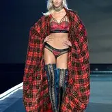 Karlie Kloss nude #0678