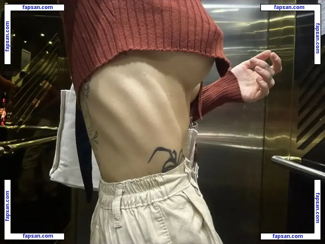 karma.handpoke nude photo #0004 from OnlyFans