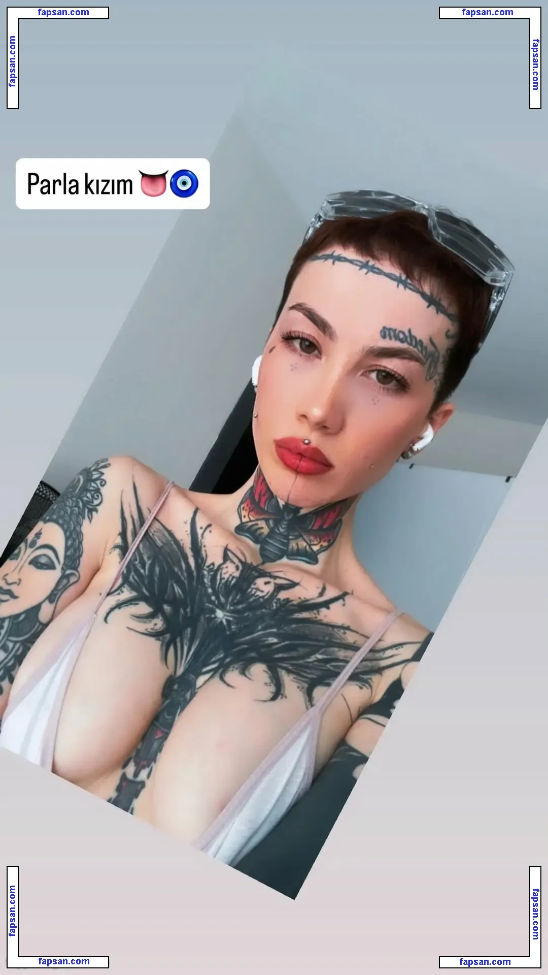 karma.handpoke nude photo #0005 from OnlyFans