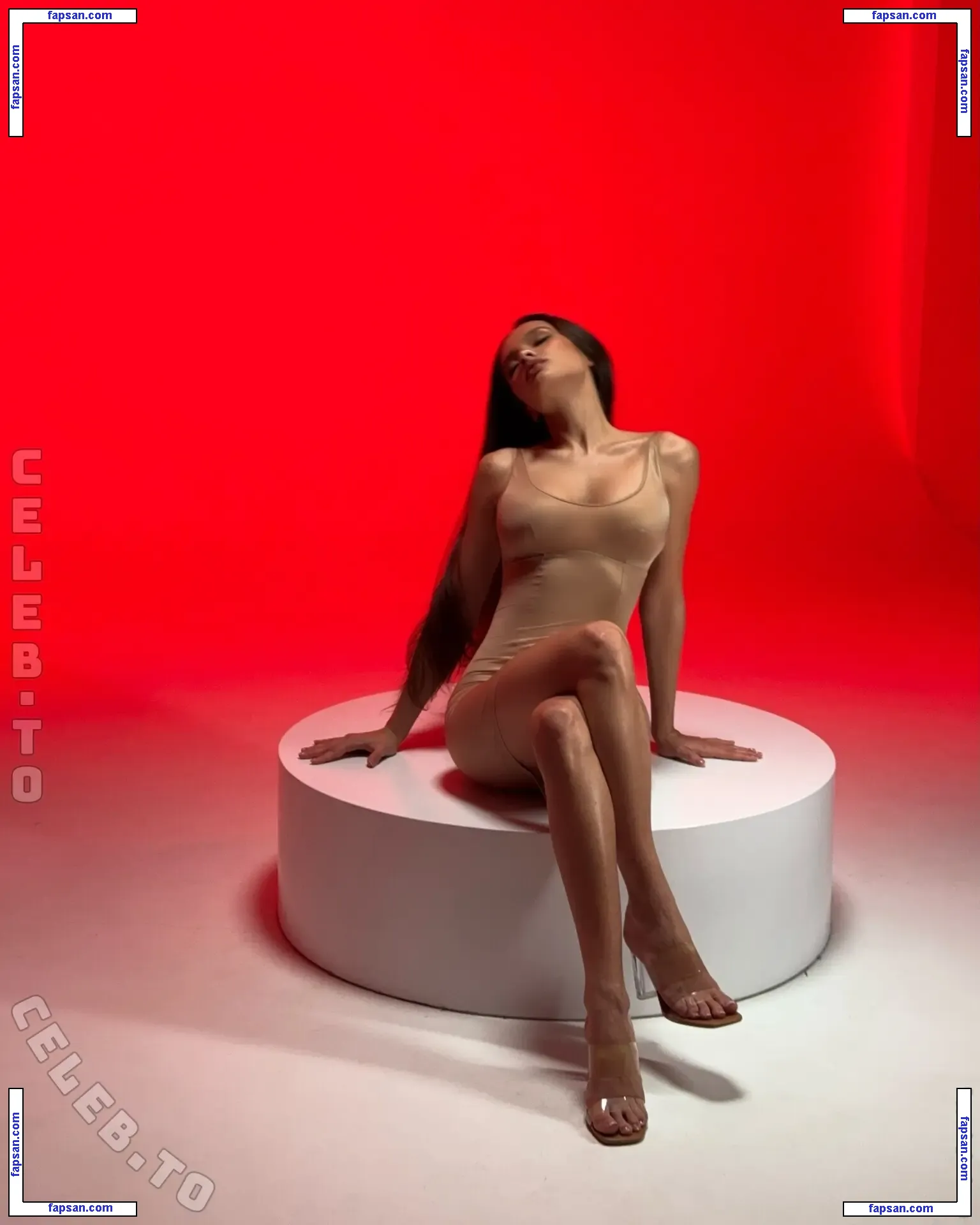 KarnaVal голая фото #0024 с Онлифанс