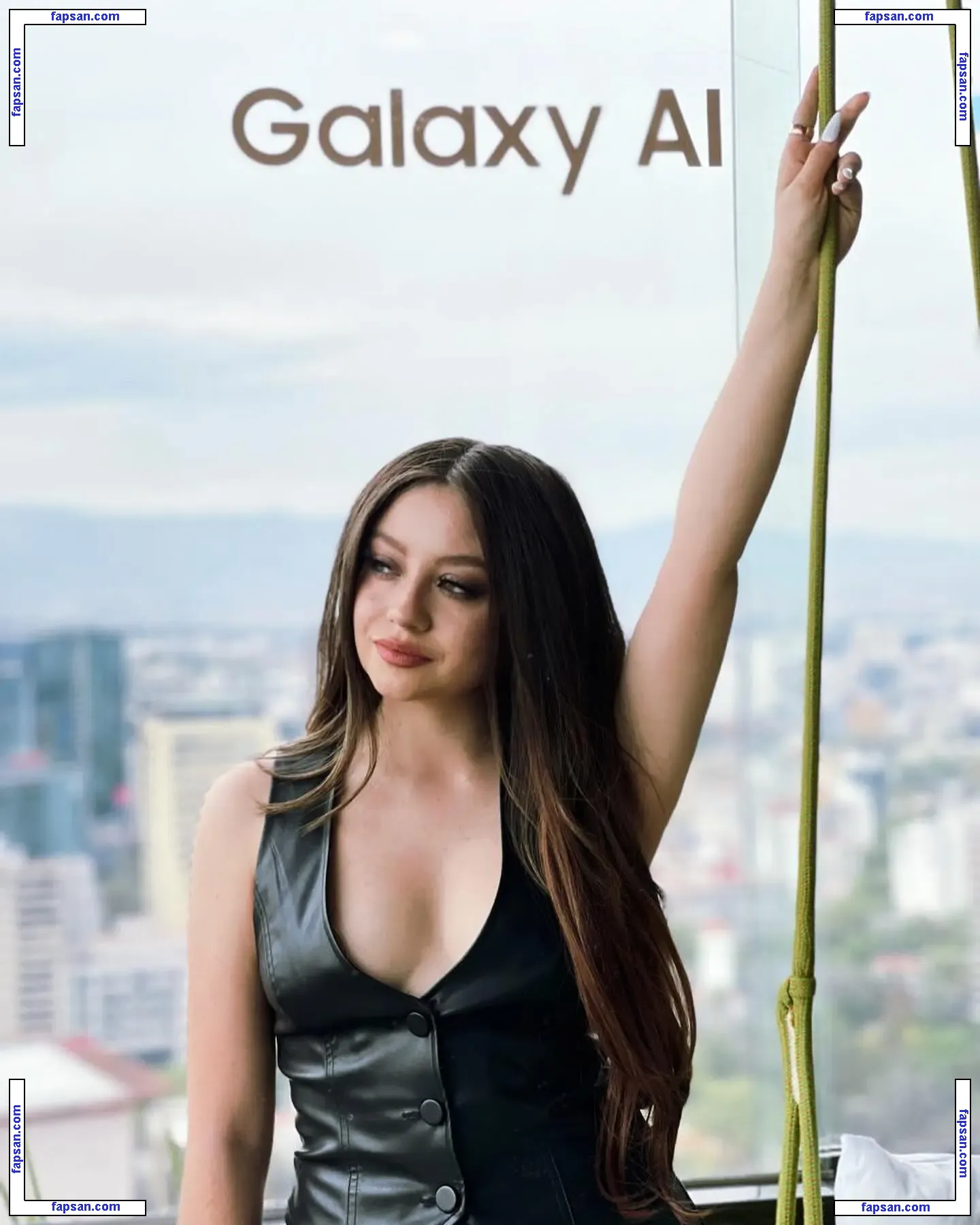 Karol Sevilla голая фото #0030 с Онлифанс