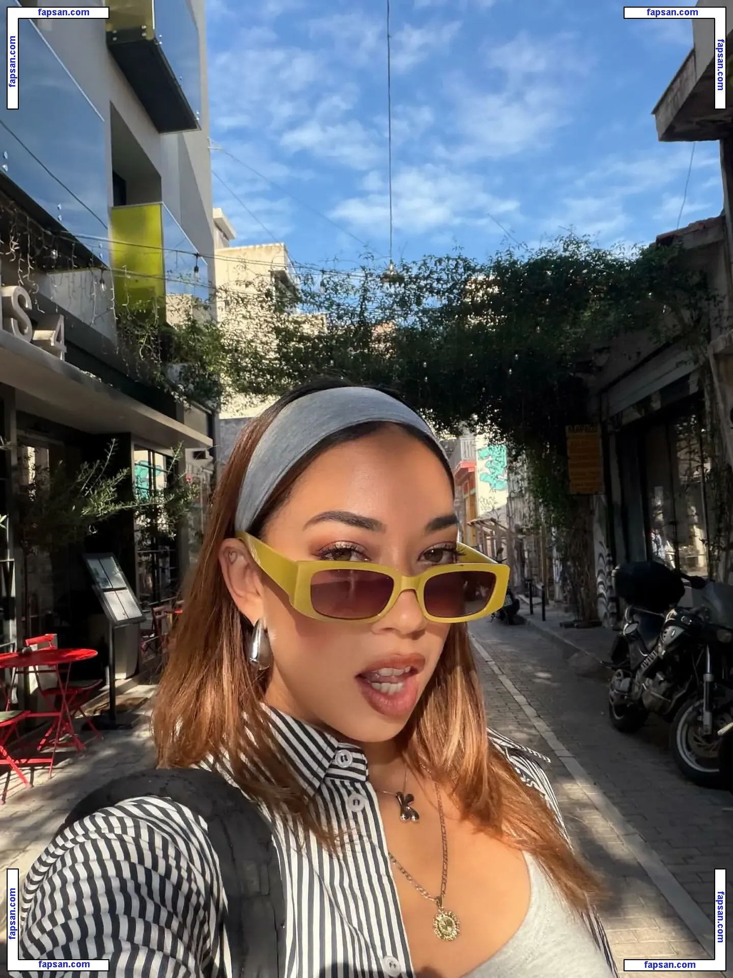 Kassandra Lee / Carly Yashira / Kassandcarly nude photo #0001 from OnlyFans