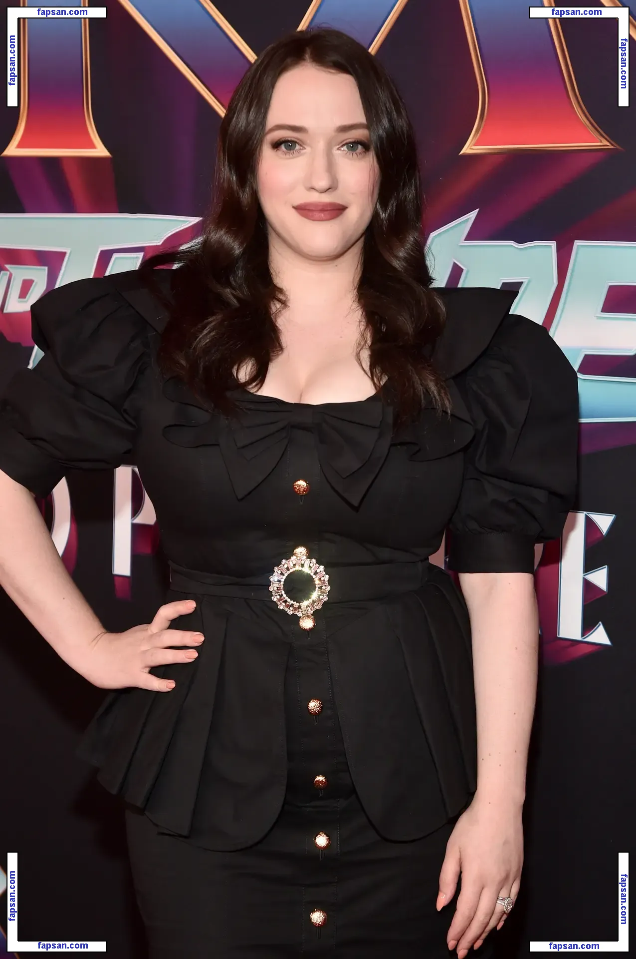 Kat Dennings голая фото #0324 с Онлифанс