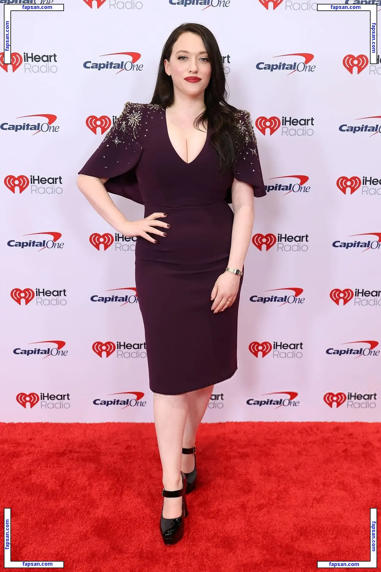 Kat Dennings голая фото #0622 с Онлифанс