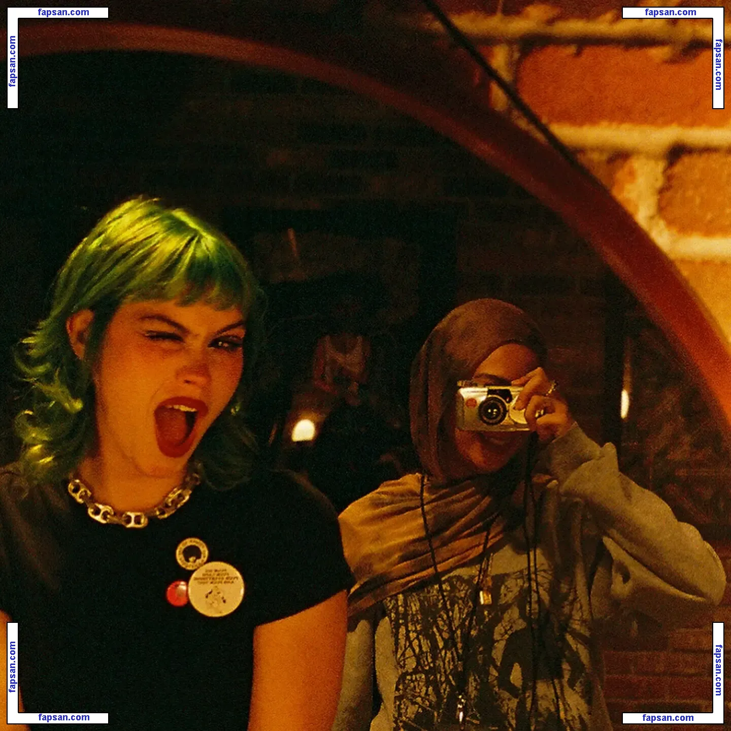 Kat Moss голая фото #0058 с Онлифанс