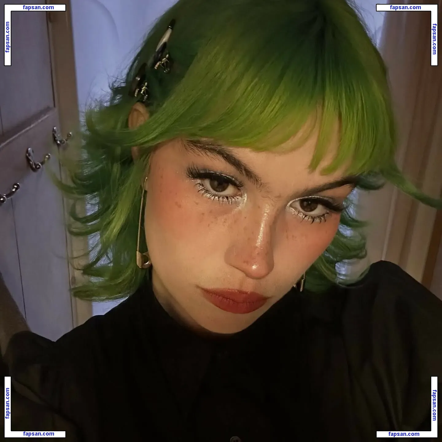 Kat Moss голая фото #0060 с Онлифанс