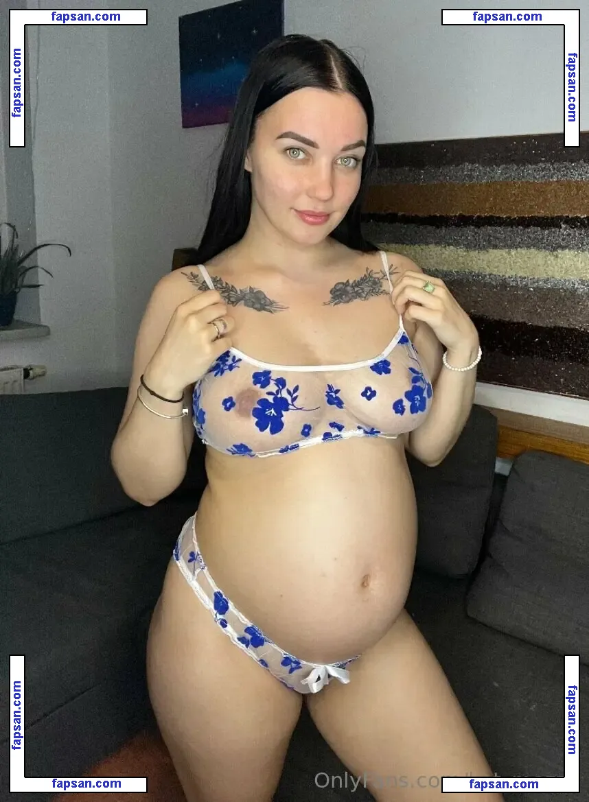kat_mozze nude photo #0008 from OnlyFans