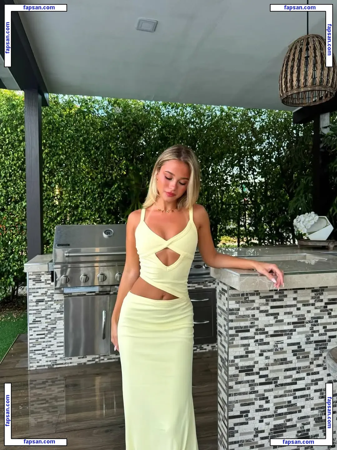 Katalina Cartmel nude photo #0023 from OnlyFans
