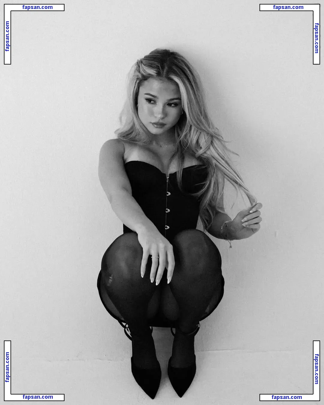 Katalina Cartmel голая фото #0044 с Онлифанс