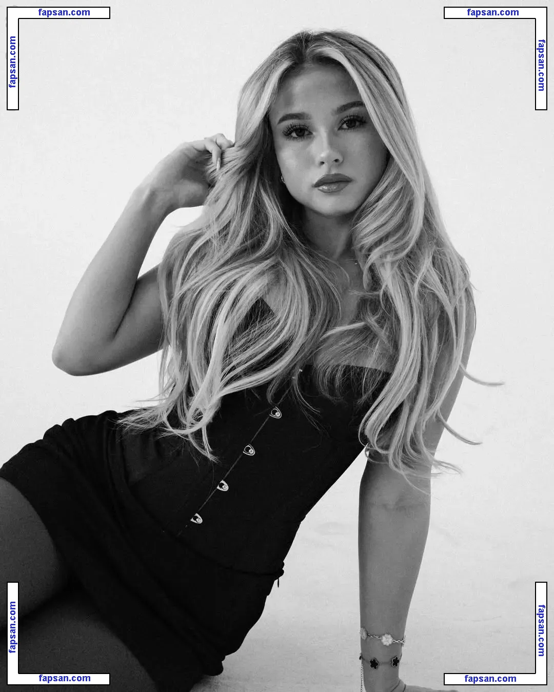 Katalina Cartmel голая фото #0050 с Онлифанс