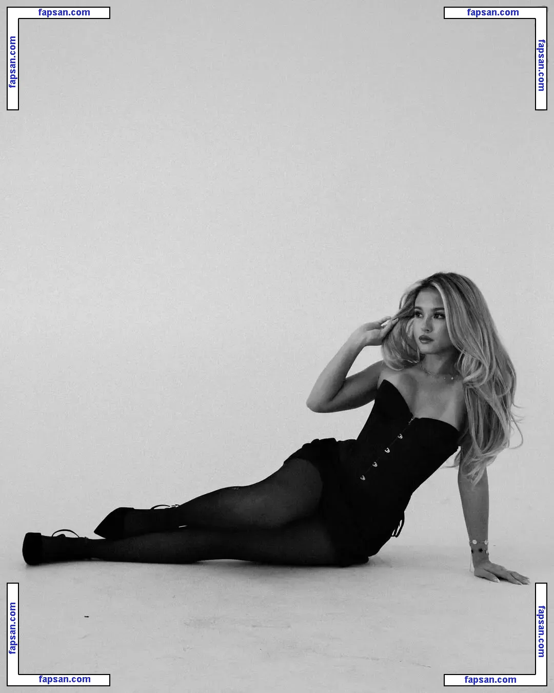 Katalina Cartmel голая фото #0058 с Онлифанс