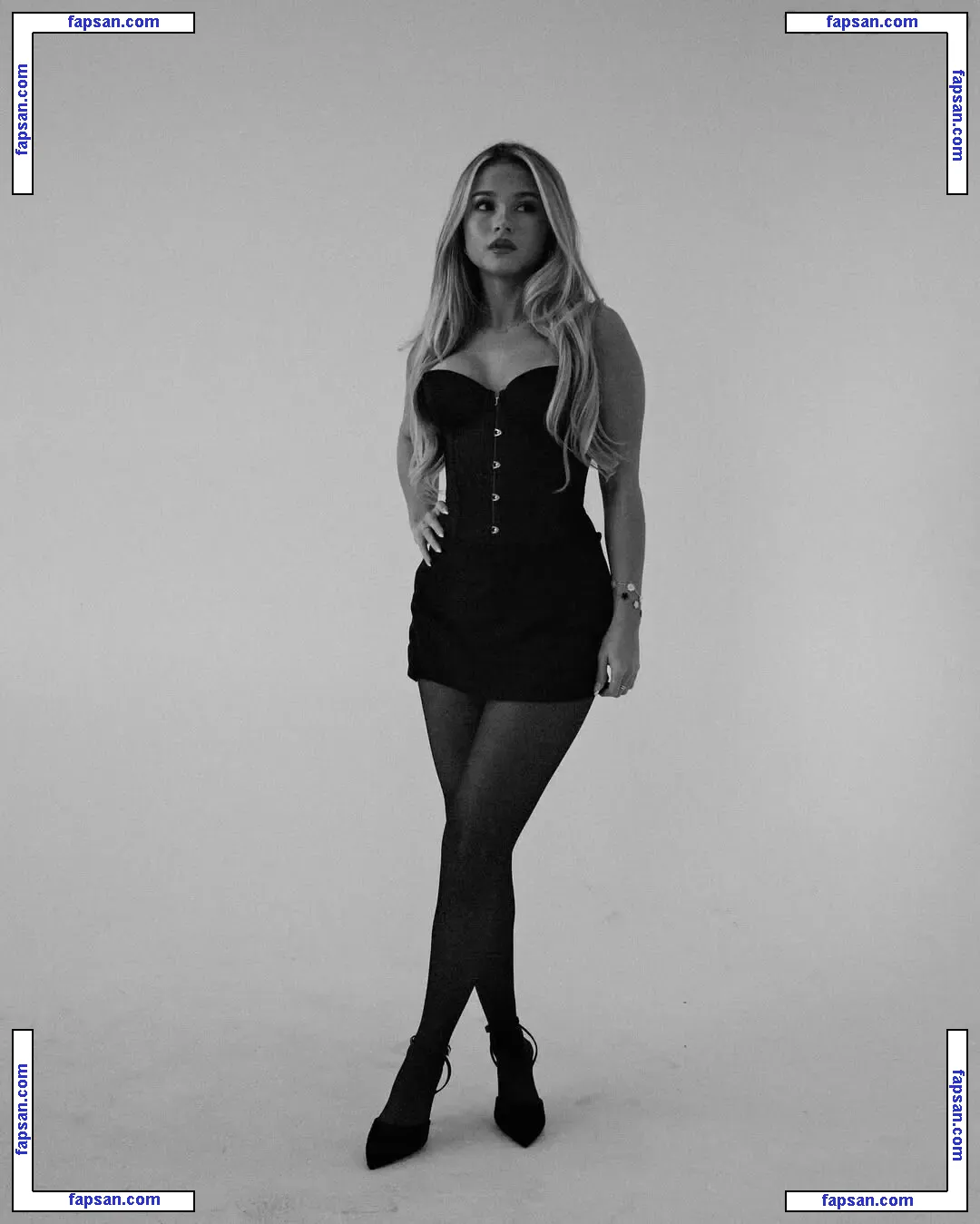 Katalina Cartmel голая фото #0061 с Онлифанс