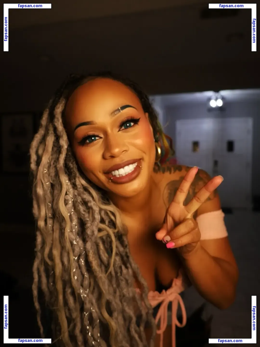 Katana Chance nude photo #0022 from OnlyFans