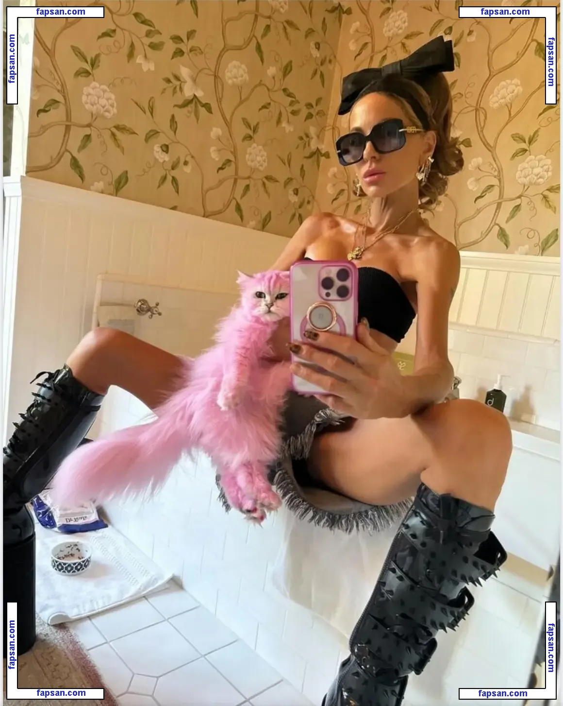 Kate Beckinsale nude photo #2894 from OnlyFans