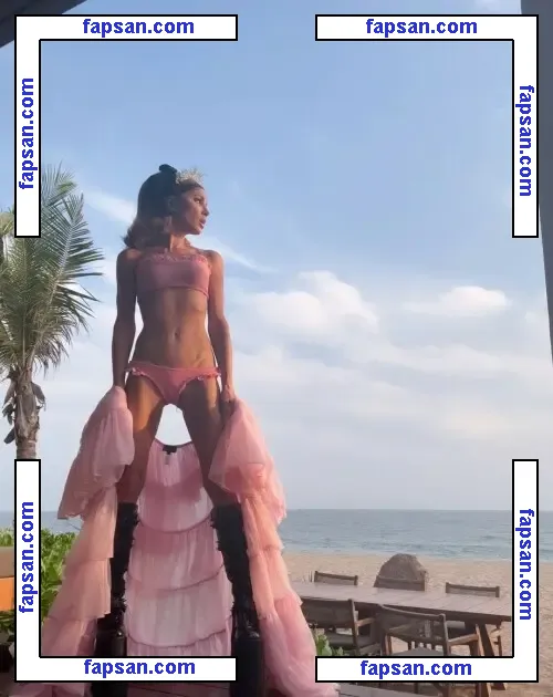 Kate Beckinsale nude photo #2898 from OnlyFans