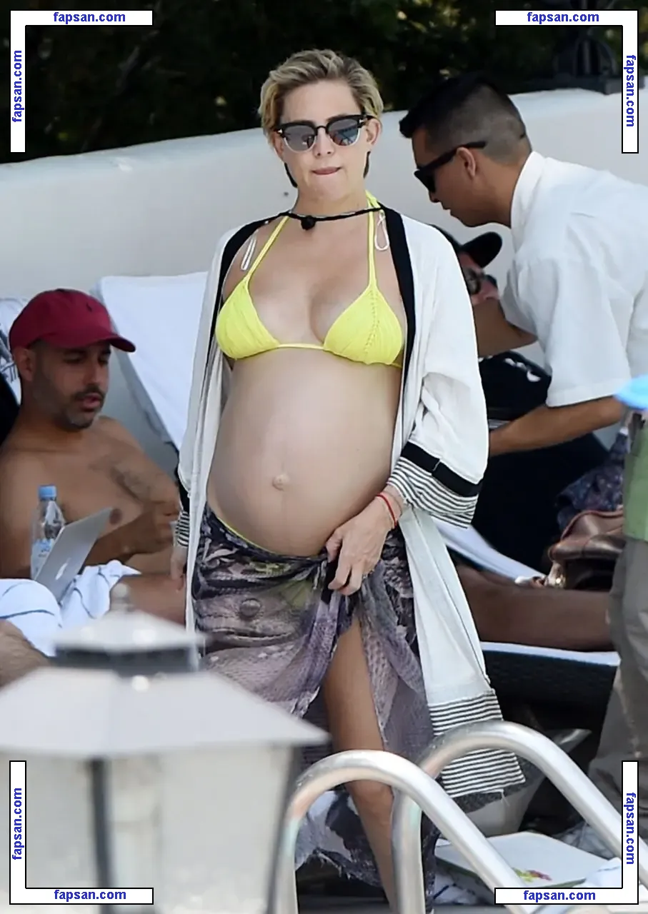 Kate Hudson nude photo #0009 from OnlyFans