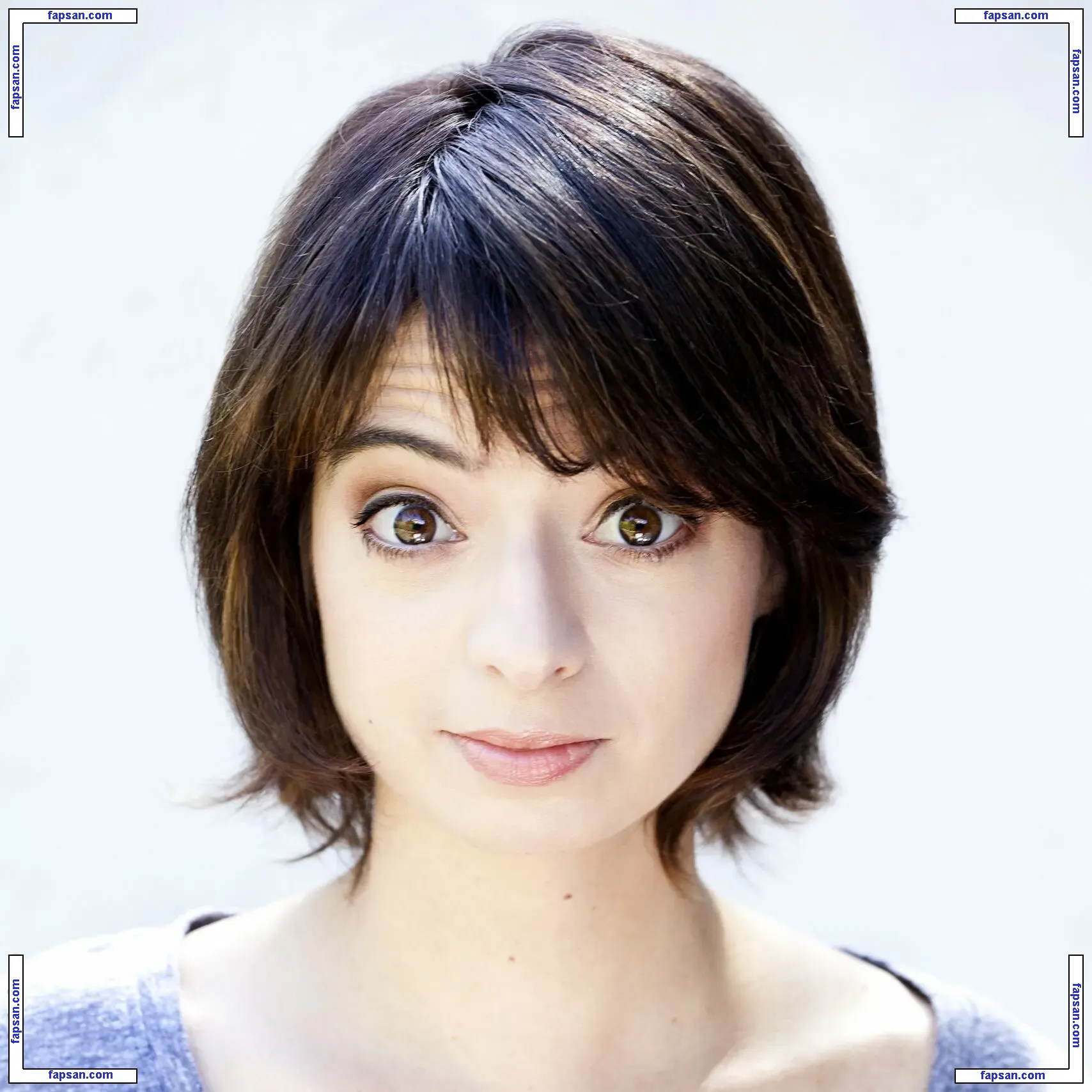 Kate Micucci голая фото #0114 с Онлифанс