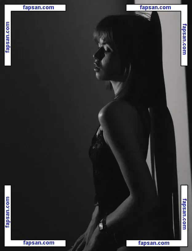 kate_stavinska nude photo #0003 from OnlyFans