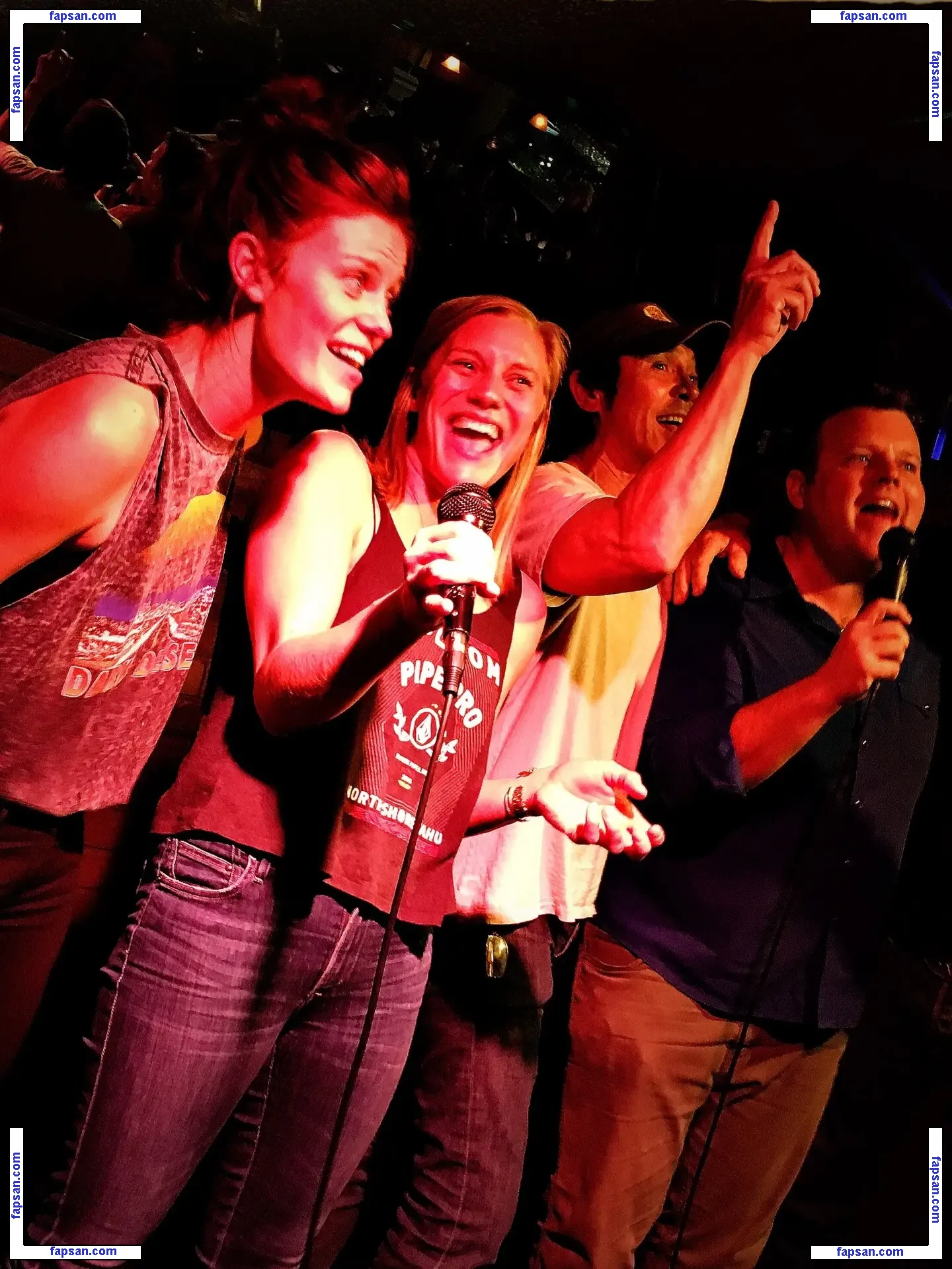 Katee Sackhoff голая фото #0239 с Онлифанс