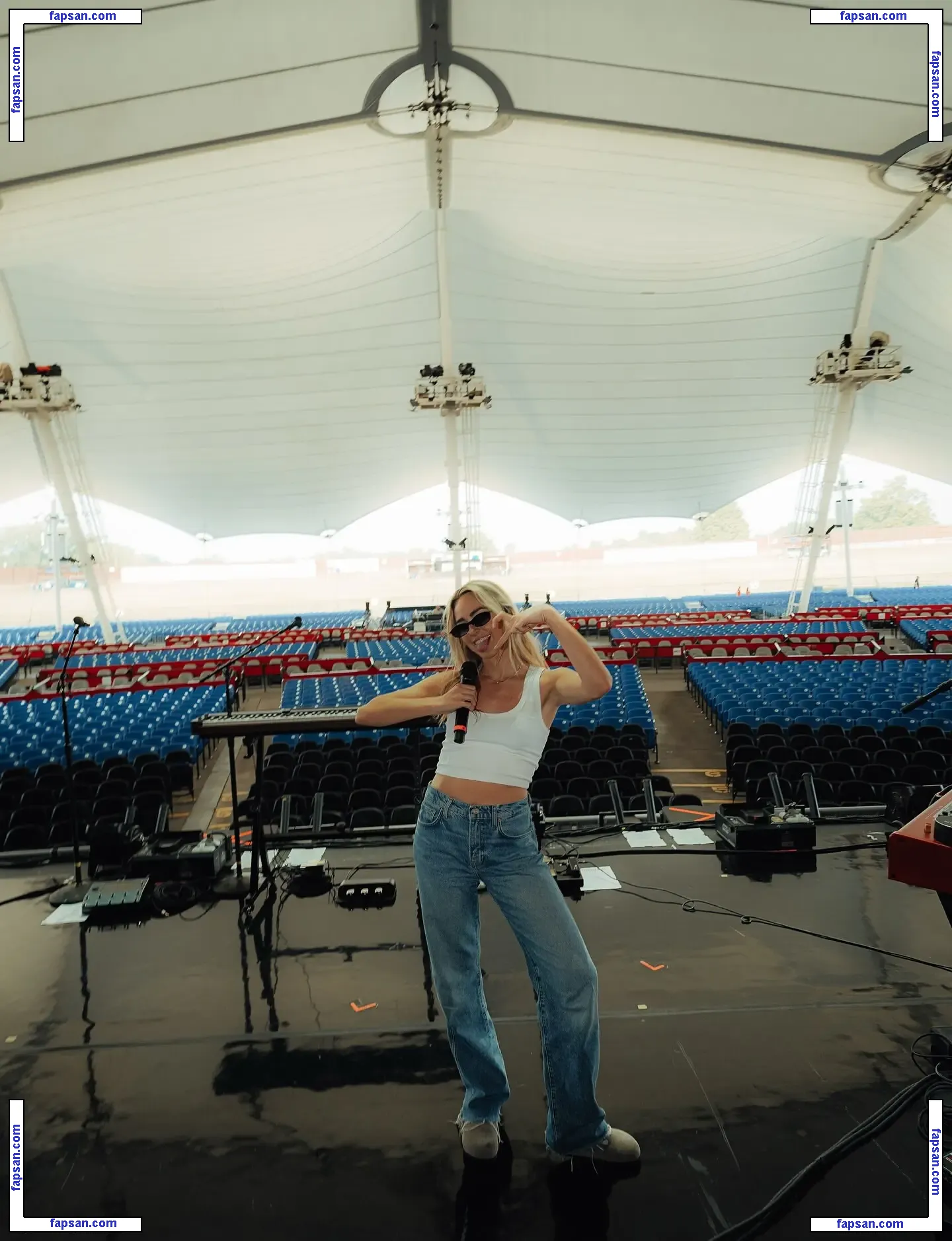 Katelyn Tarver nude photo #0014 from OnlyFans