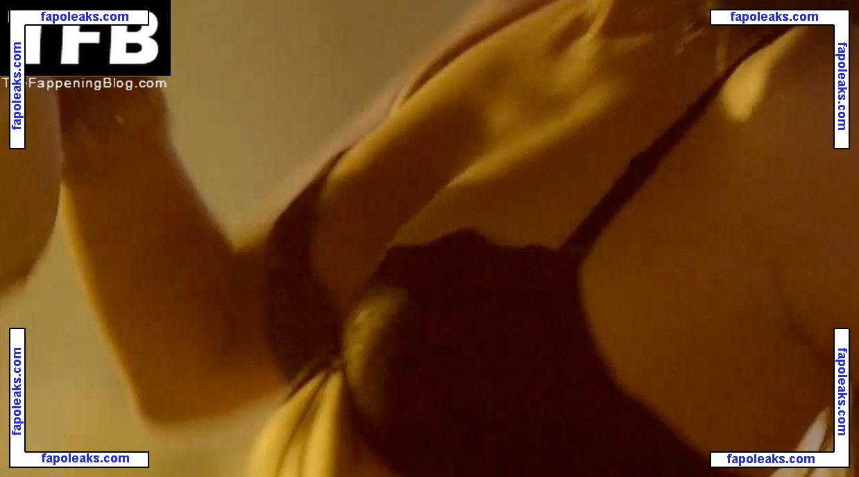 Katharine Isabelle голая фото #0118 с Онлифанс