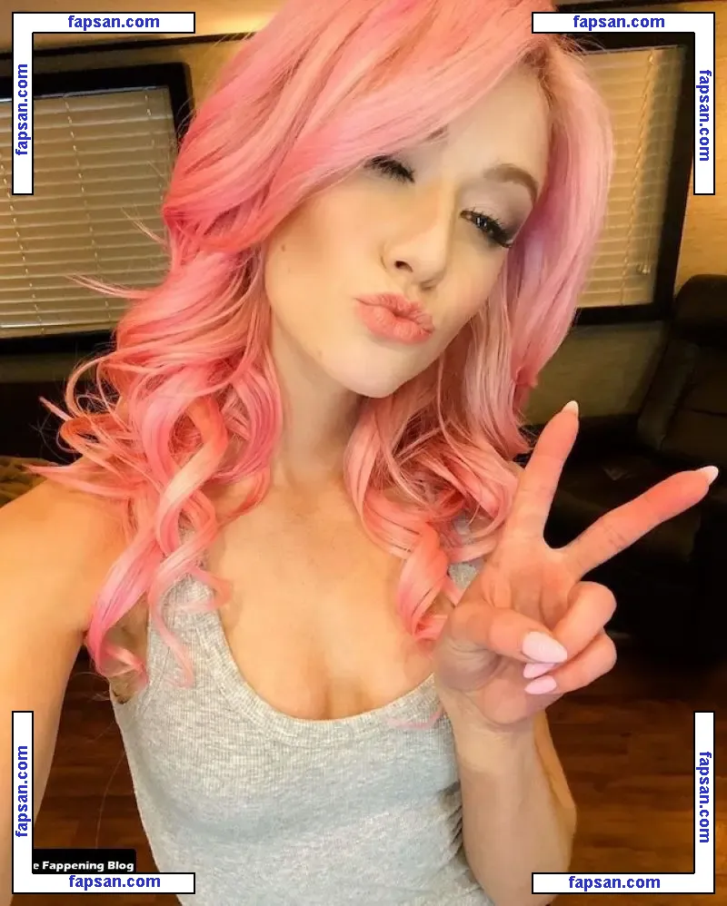 Katherine McNamara голая фото #0167 с Онлифанс