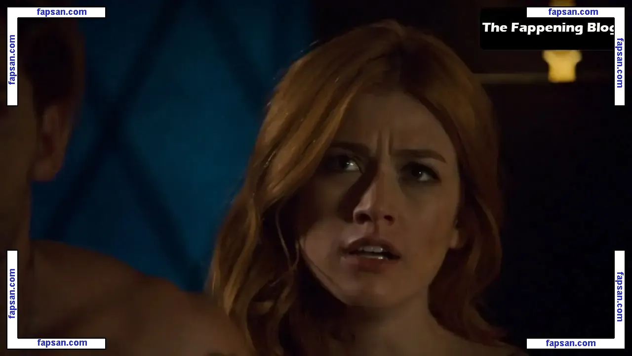 Katherine McNamara голая фото #0214 с Онлифанс